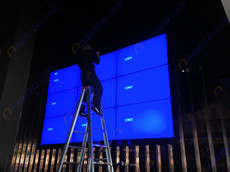 廣東陽(yáng)江卡地亞休閑酒吧使用艾維圖9臺(tái)46寸拼接大屏