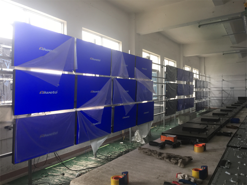 武漢加油！中國(guó)加油！湖北客戶該如何買到有質(zhì)量保障的液晶拼接屏廠家產(chǎn)品？